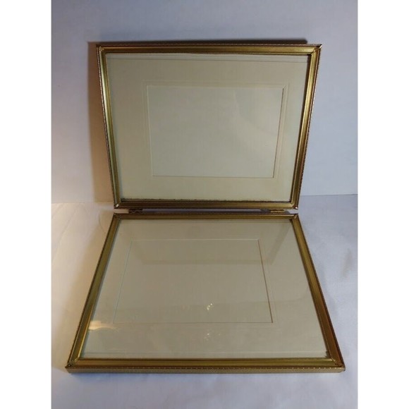 Vintage Bi-Fold Photo Picture Frame Double Hinge 8x10 Gold Tone Brass Metal - Picture 2 of 9